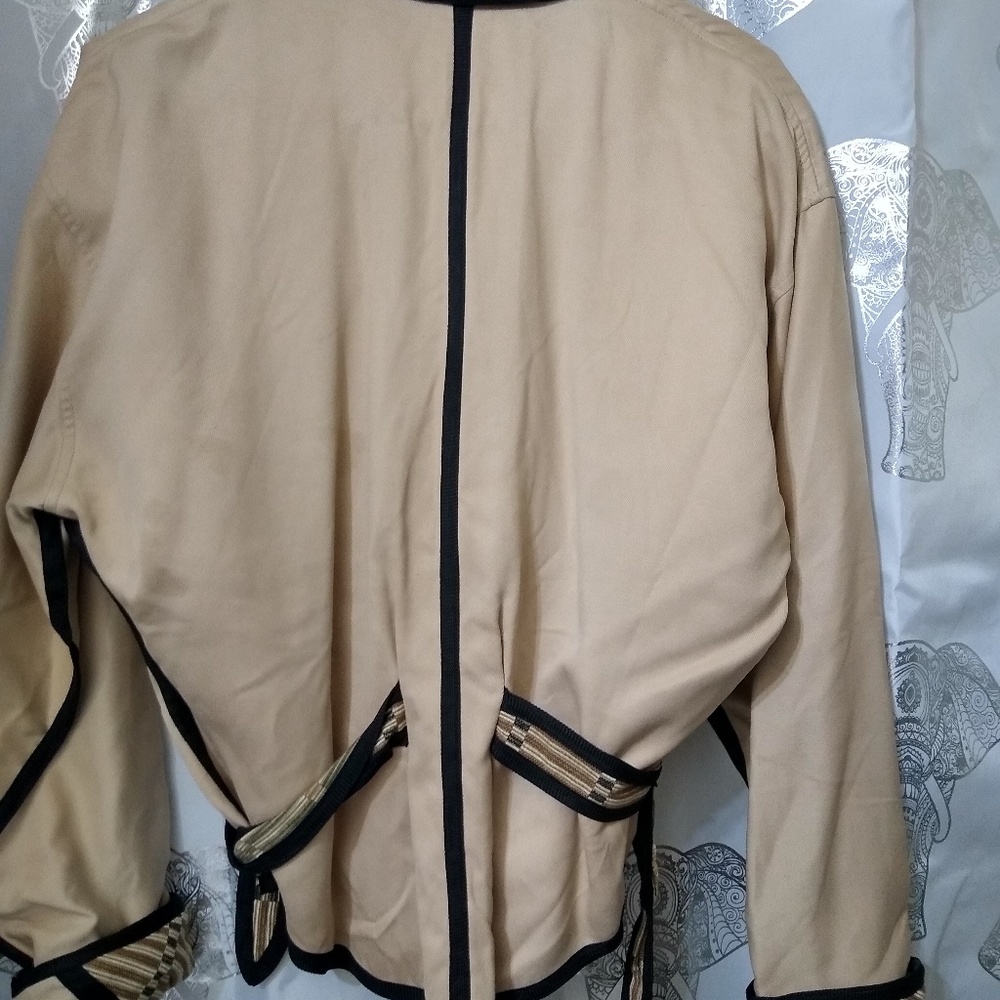 Amiko Jacket - Picture 3 of 4